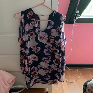 NEW W/ TAGS! Guess floral shift dress